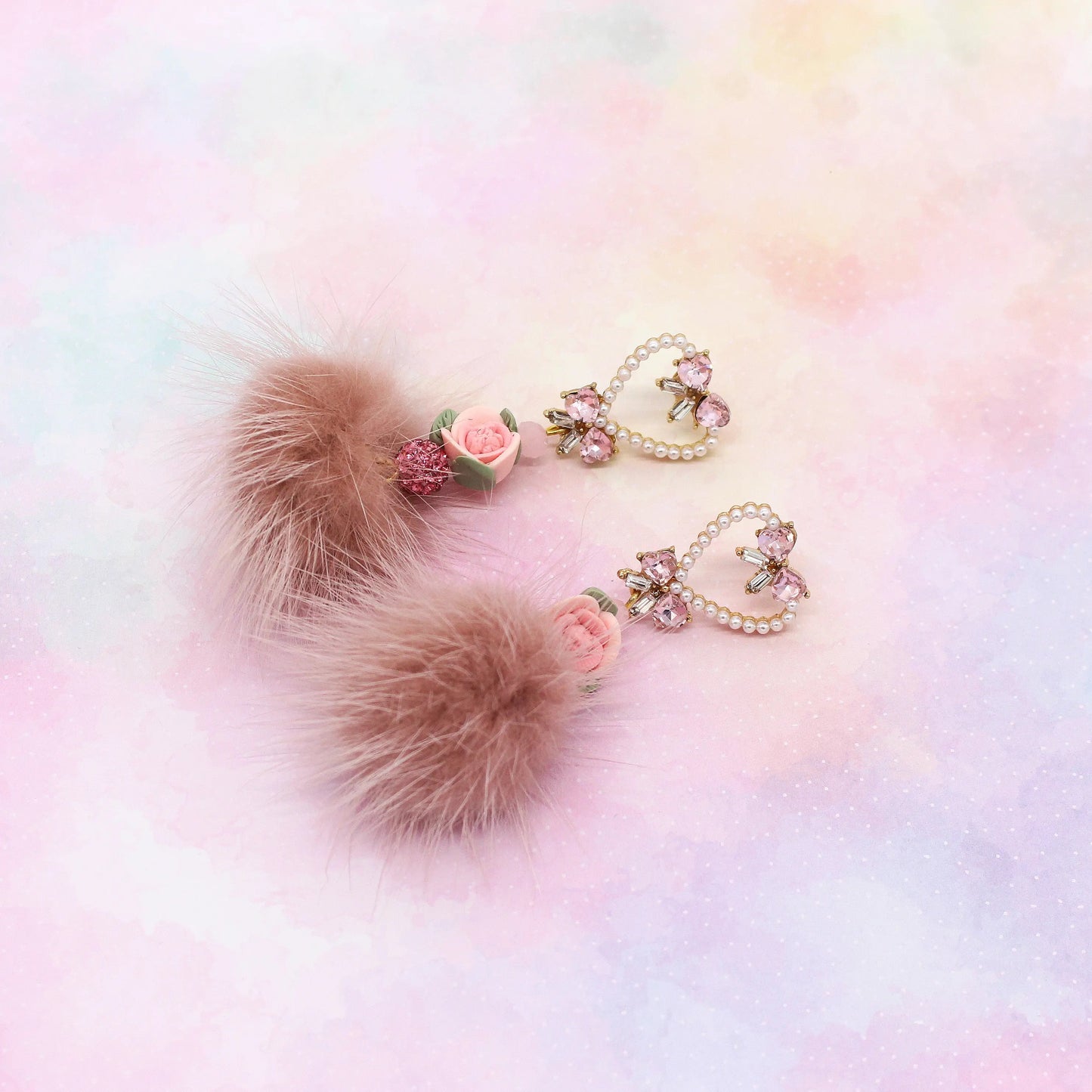 Ohrringe „Romantische Herzen“ mit Flauschigen PomPoms