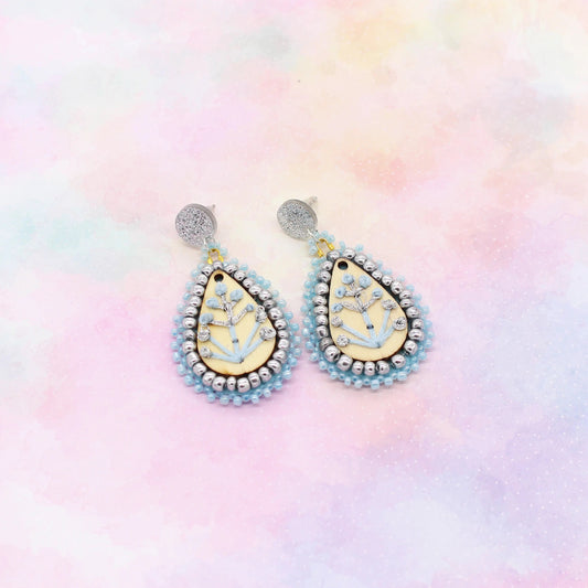 Ohrringe „besticktes Holz“